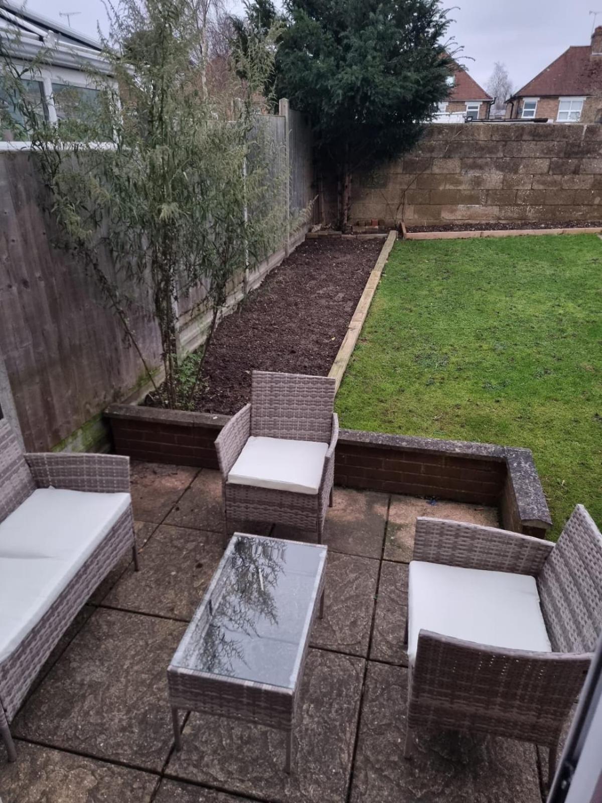 Lush House Close To Ashford Town Centre With Driveway Buitenkant foto